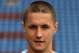 Knowles Joins Harrogate 