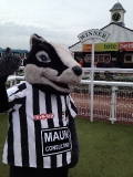 League mascots in charity dash